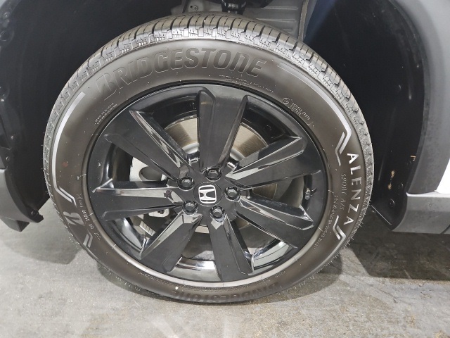 2025 Honda Pilot Black Edition photo 8