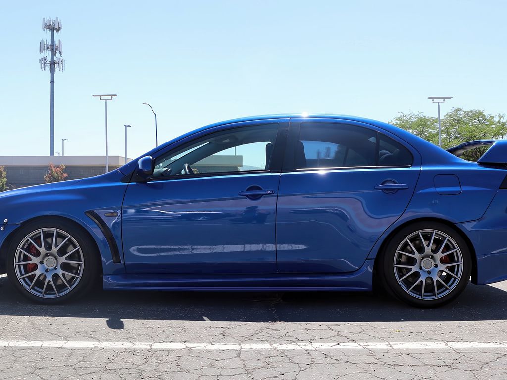 2008 Mitsubishi Lancer Evolution GSR photo 4