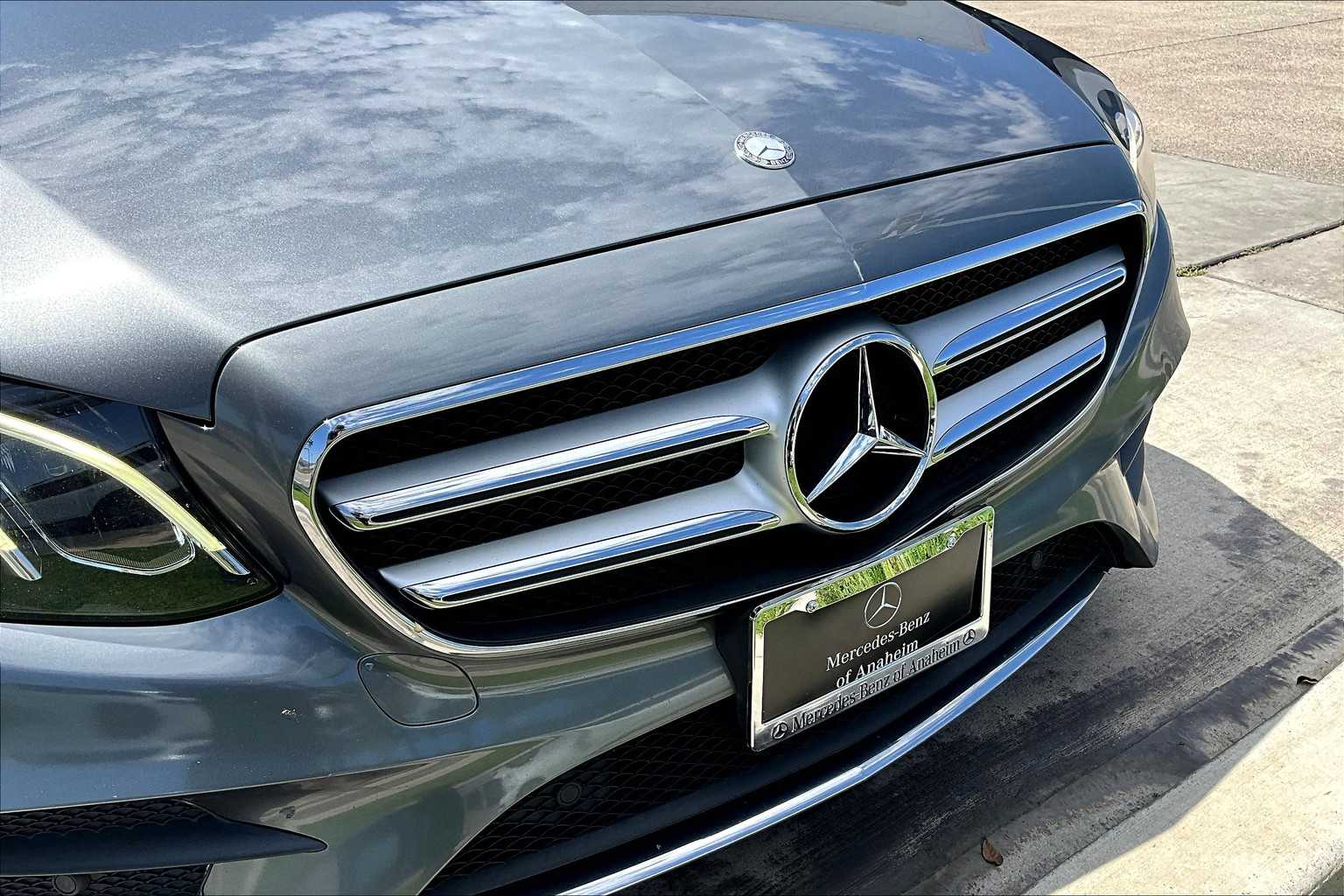 2017 Mercedes Benz E 300 Sport photo 21