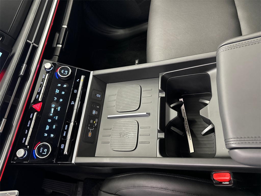 2025 Hyundai Santa Fe Limited photo 32