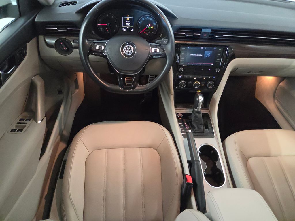 2020 Volkswagen Passat 2.0T SEL photo 11