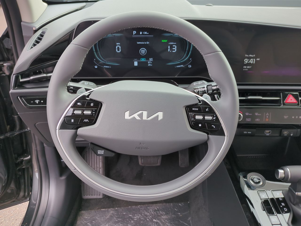 2025 Kia Niro EX photo 10