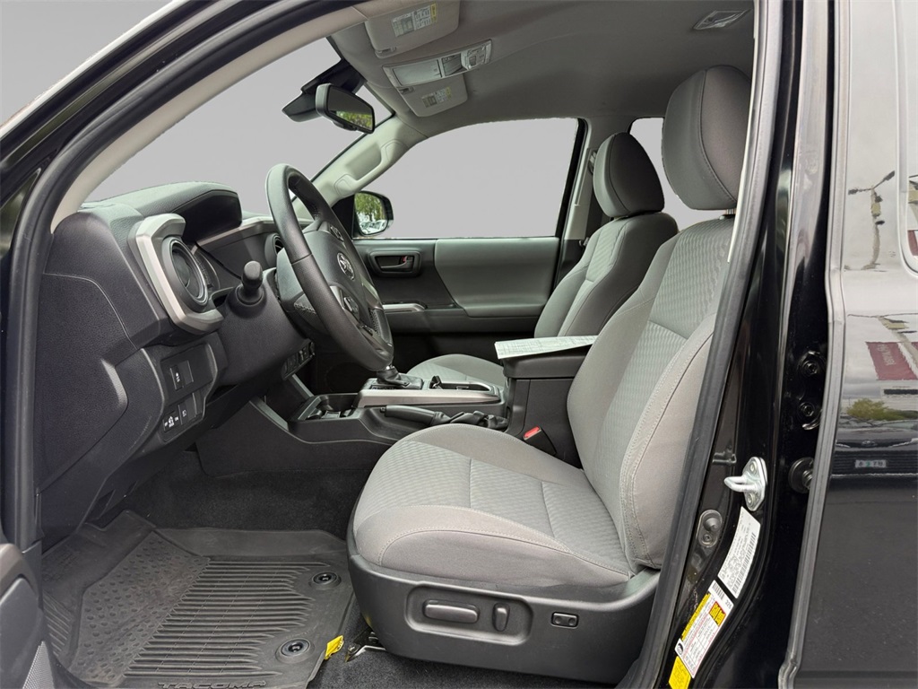 2023 Toyota Tacoma SR5 photo 12