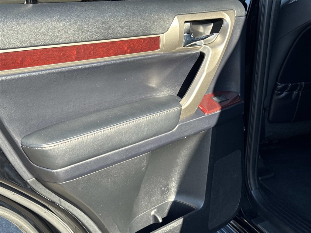 2019 Lexus GX 460 photo 9