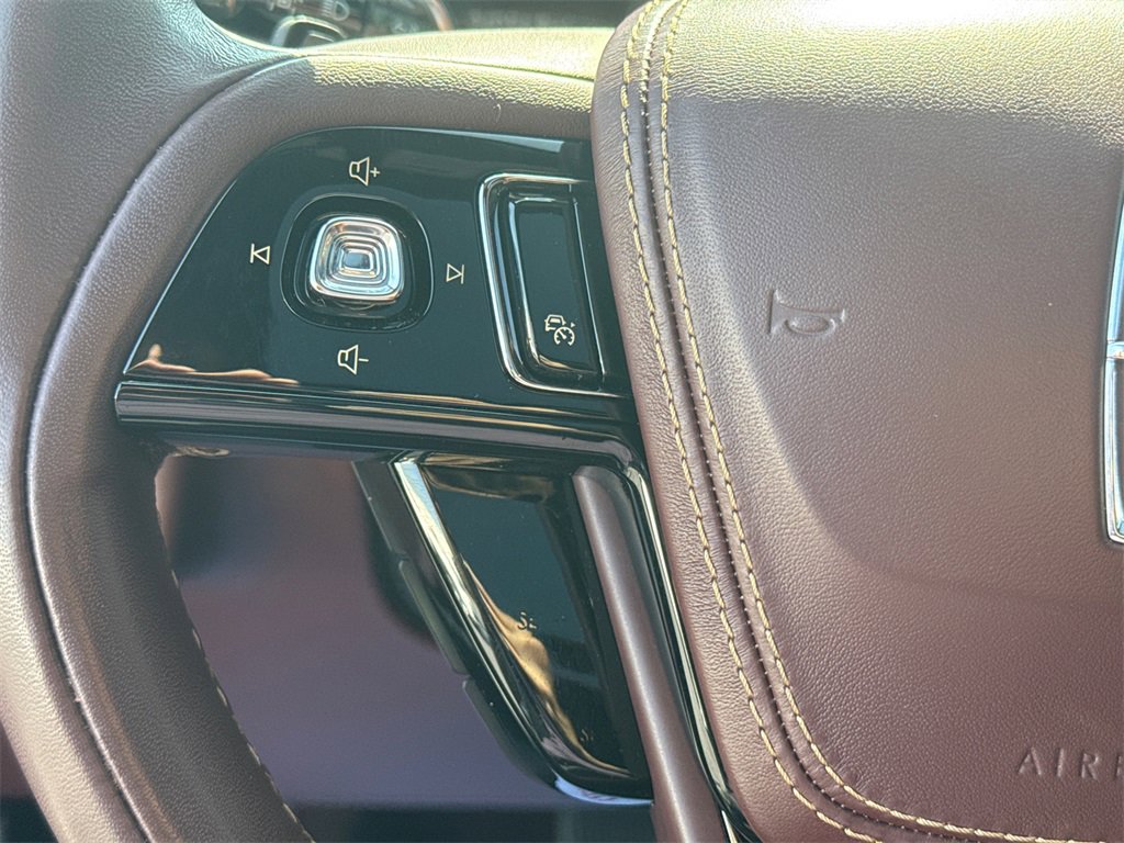 2022 Lincoln Aviator Black Label photo 14