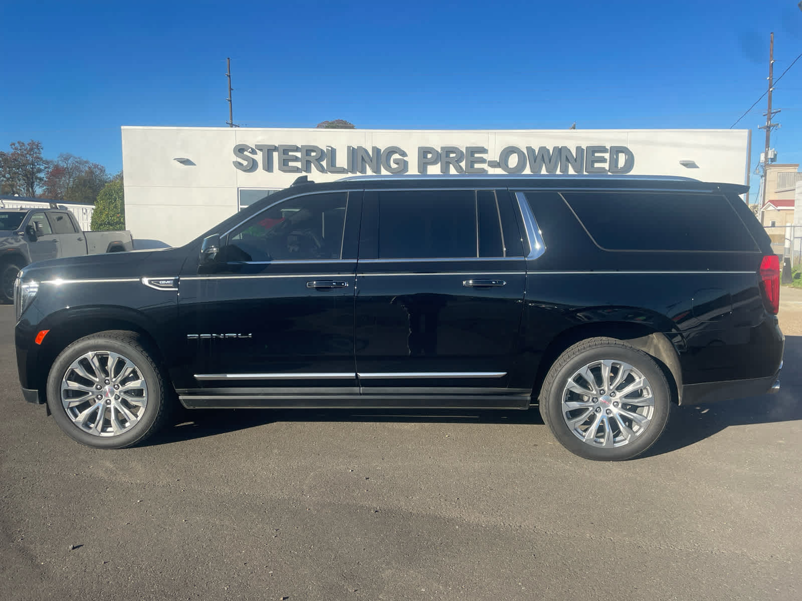 2022 GMC Yukon XL Denali's photo