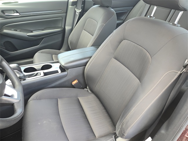 2024 Nissan Altima 2.5 SV photo 11
