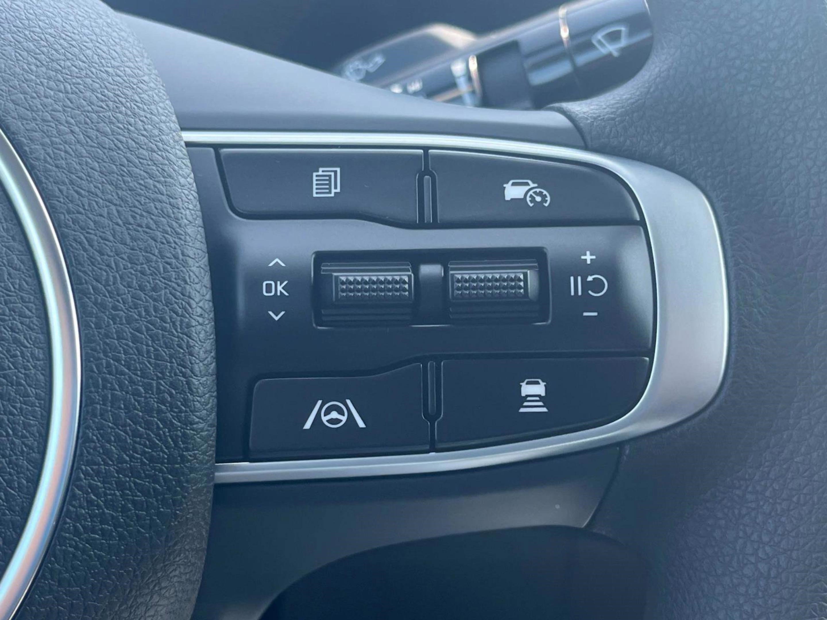 2025 Kia K5 LXS photo 20