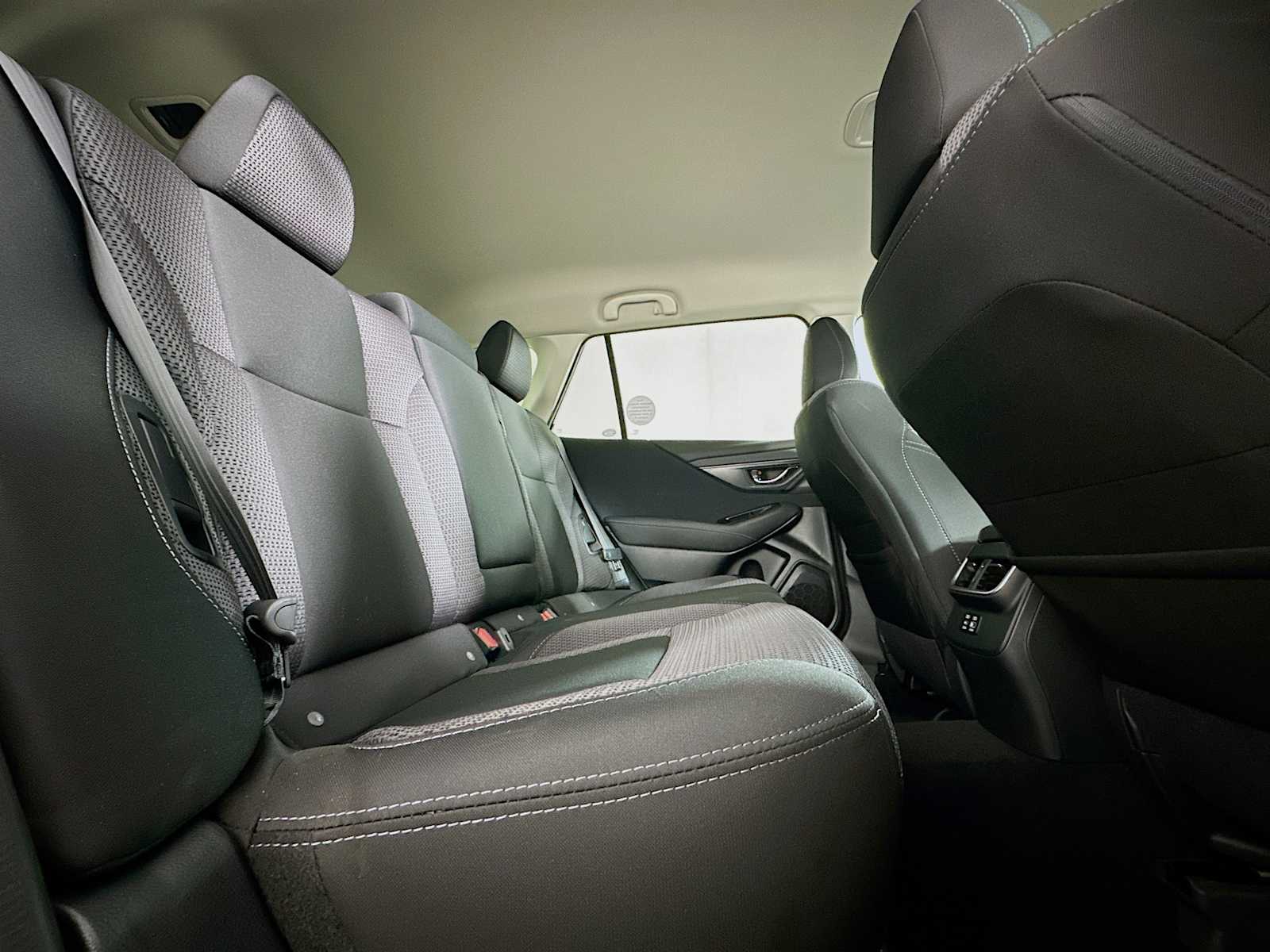 2025 Subaru Outback Premium photo 22