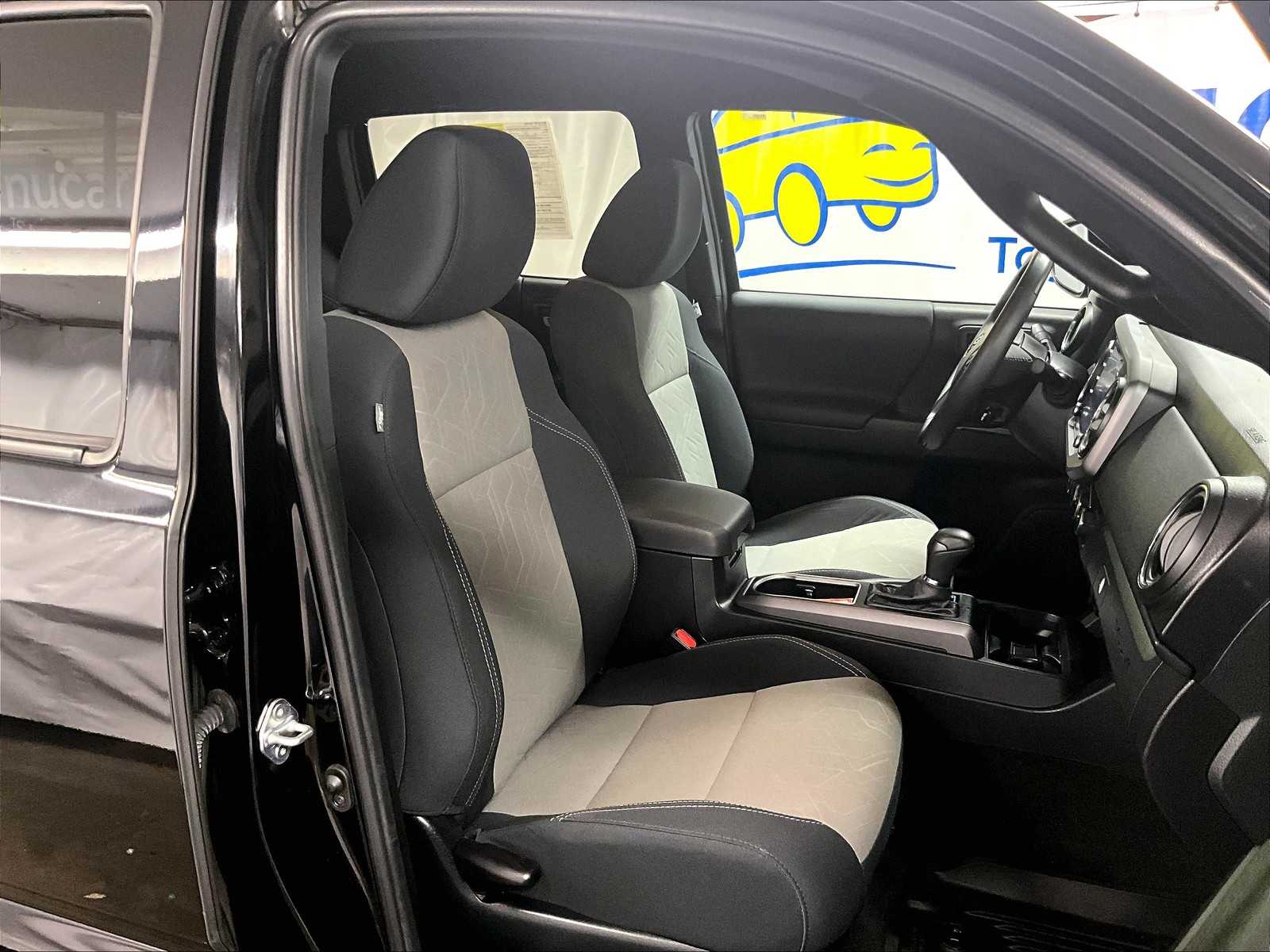 2022 Toyota Tacoma TRD Sport photo 11