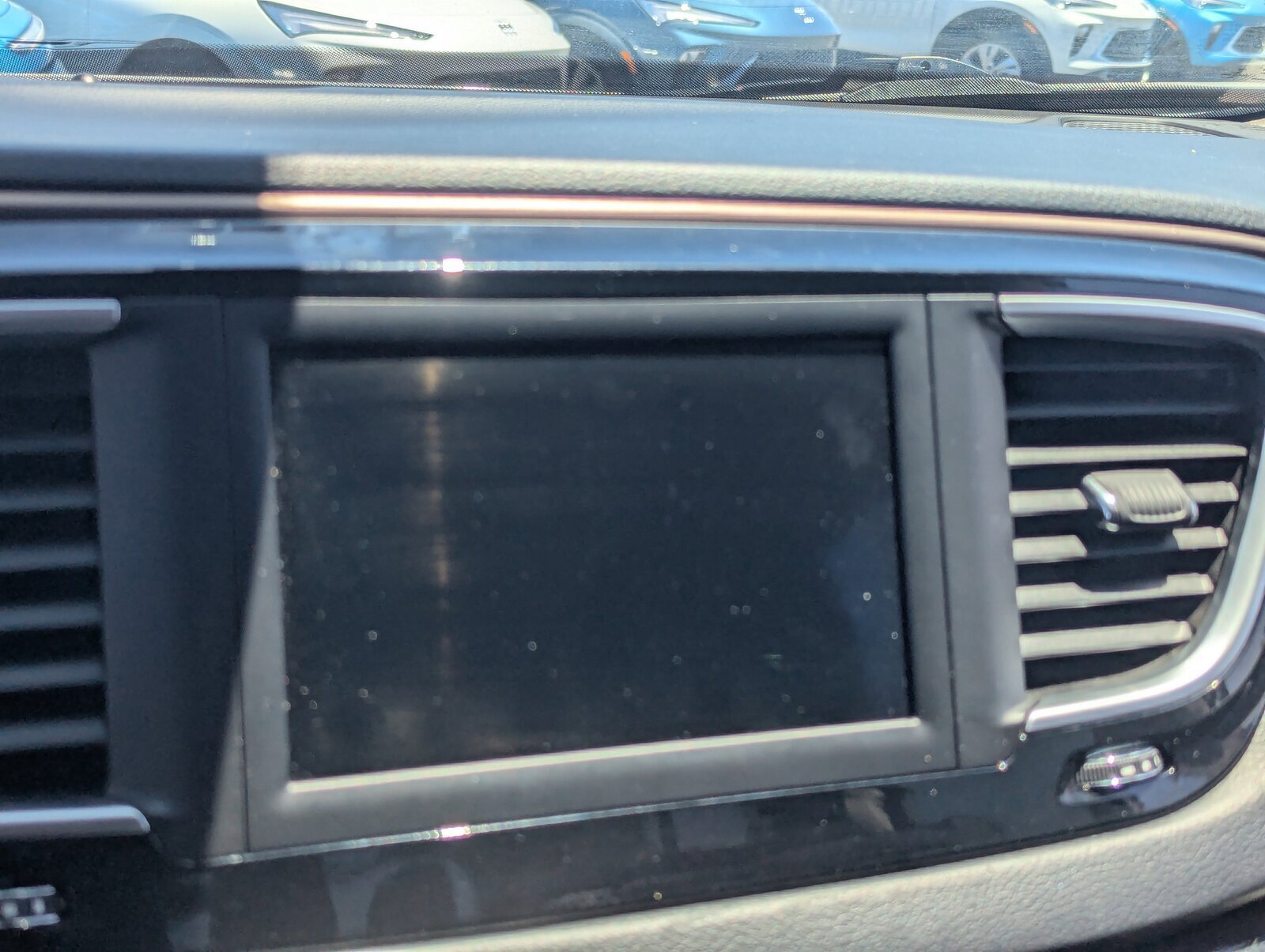 2021 Chrysler Voyager LXi photo 19