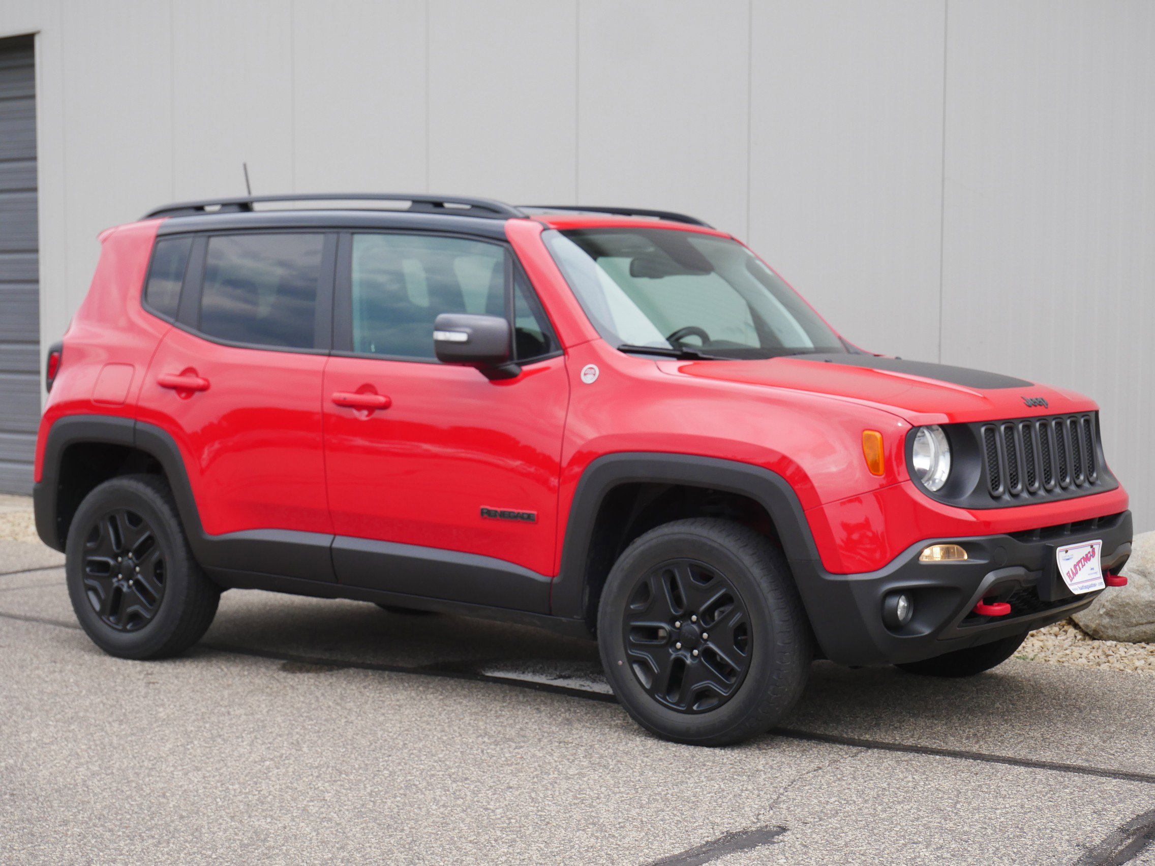 2018 Jeep Renegade Trailhawk photo 2