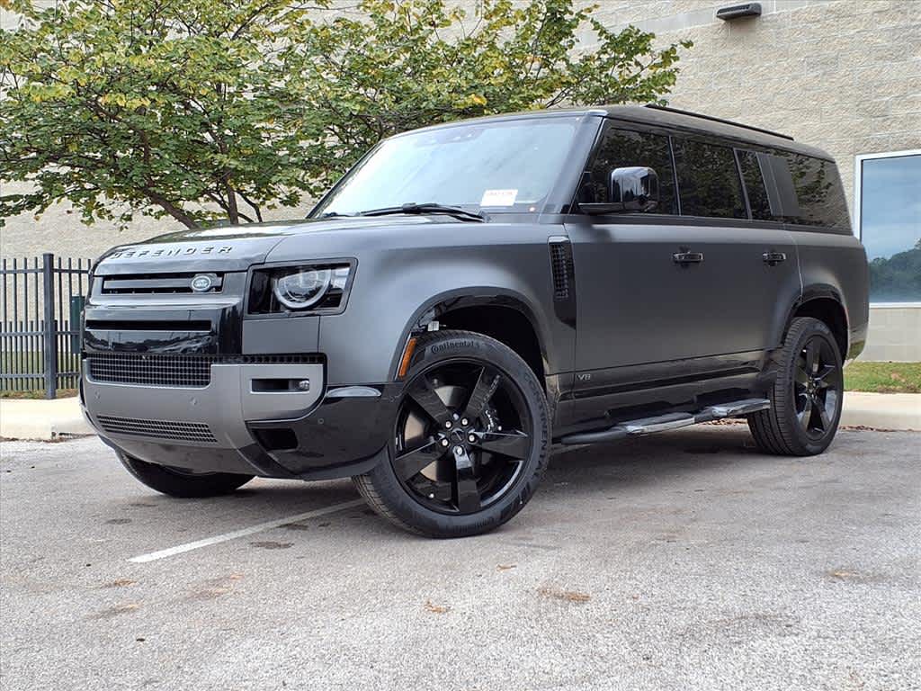 2026 Land Rover Defender V8's photo