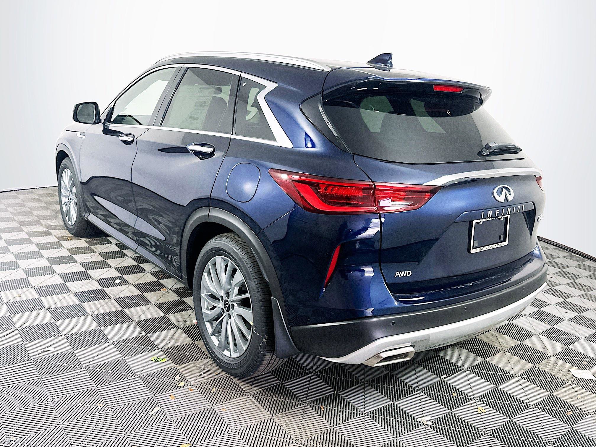 2025 Infiniti QX50 Luxe AWD photo 4