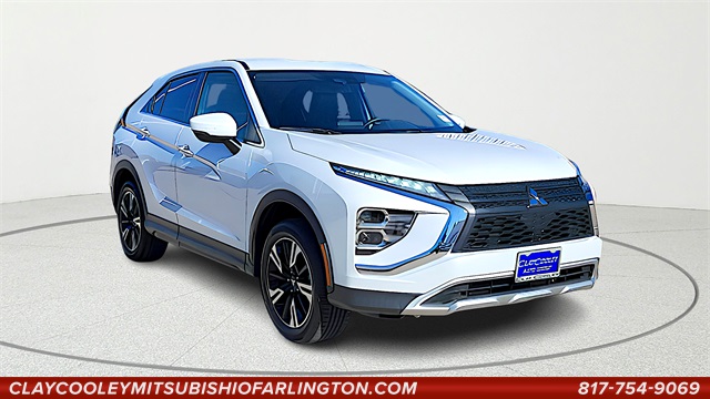 2024 Mitsubishi Eclipse Cross SE's photo