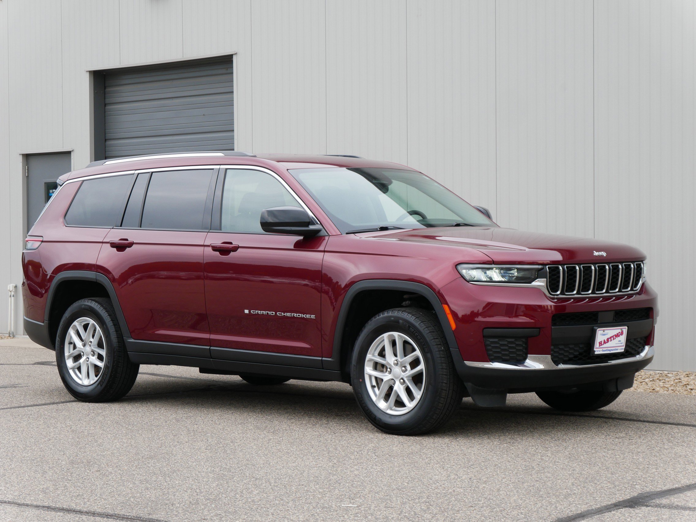 2023 Jeep Grand Cherokee Laredo photo 7