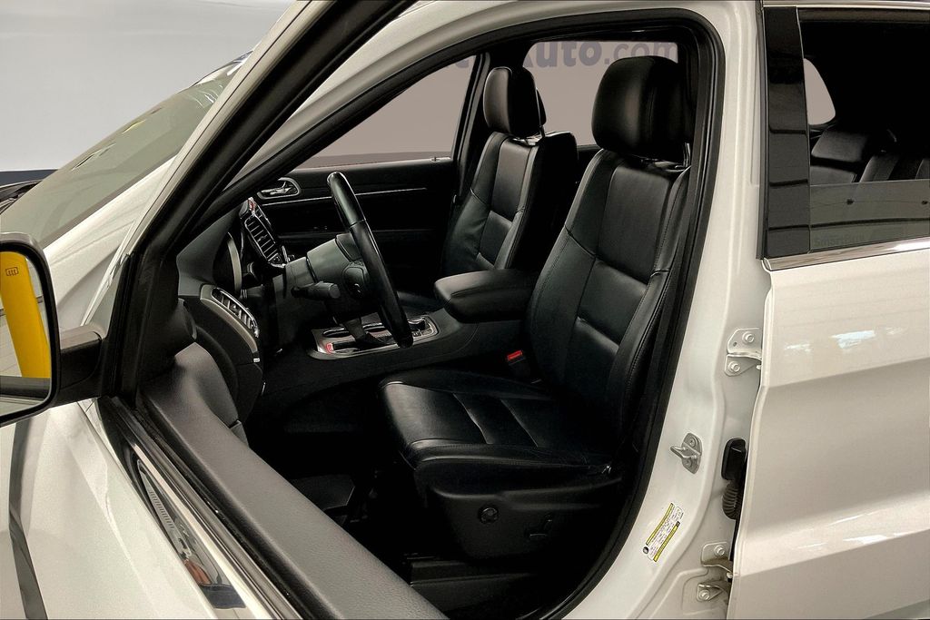 2020 Jeep Grand Cherokee Limited photo 23