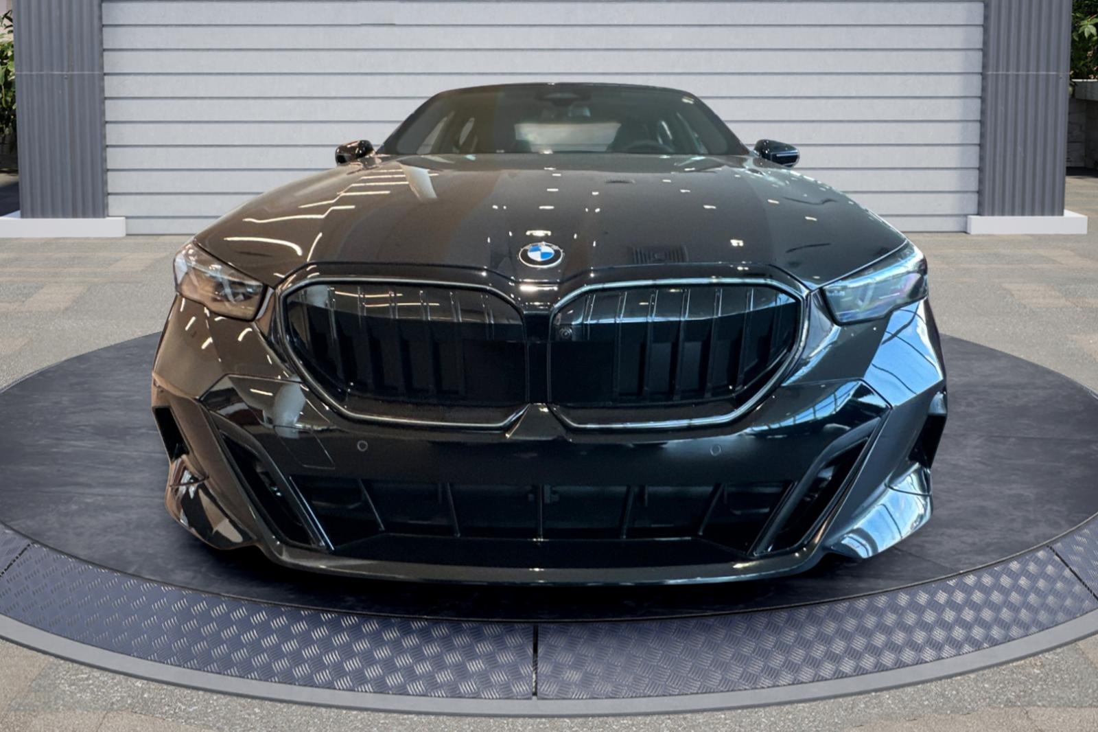 2026 Bmw 530i xDrive photo 2