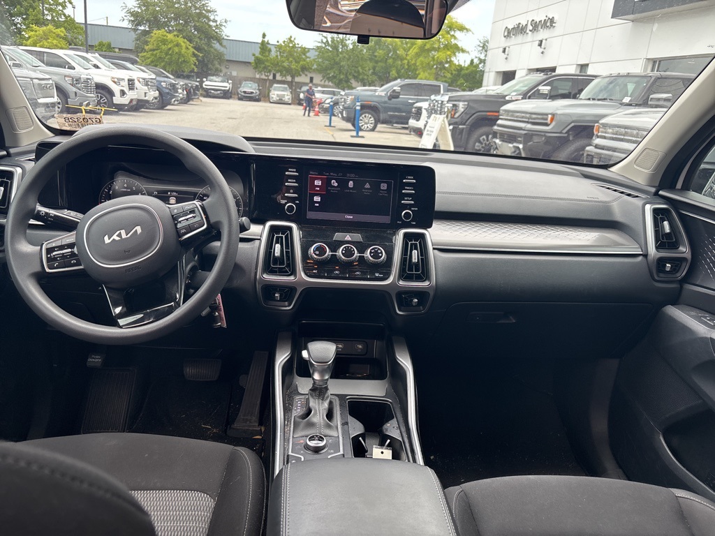 2023 Kia Sorento LX photo 31