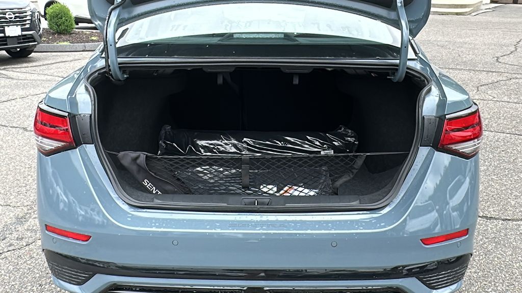 2025 Nissan Sentra SR photo 25