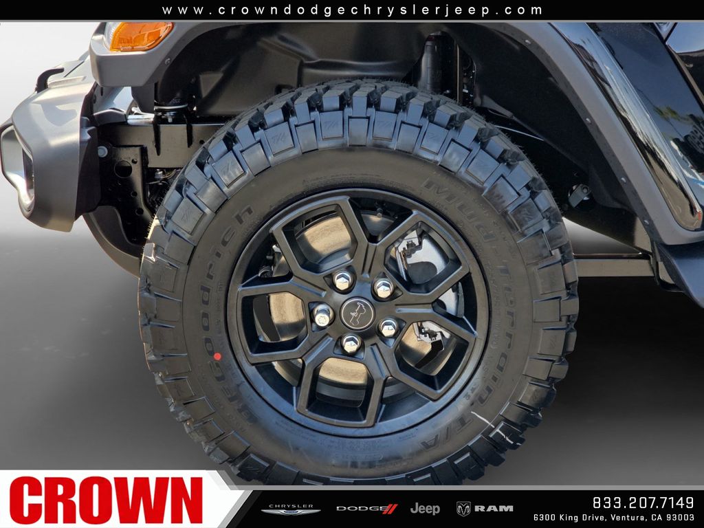 2025 Jeep Gladiator Sport photo 9