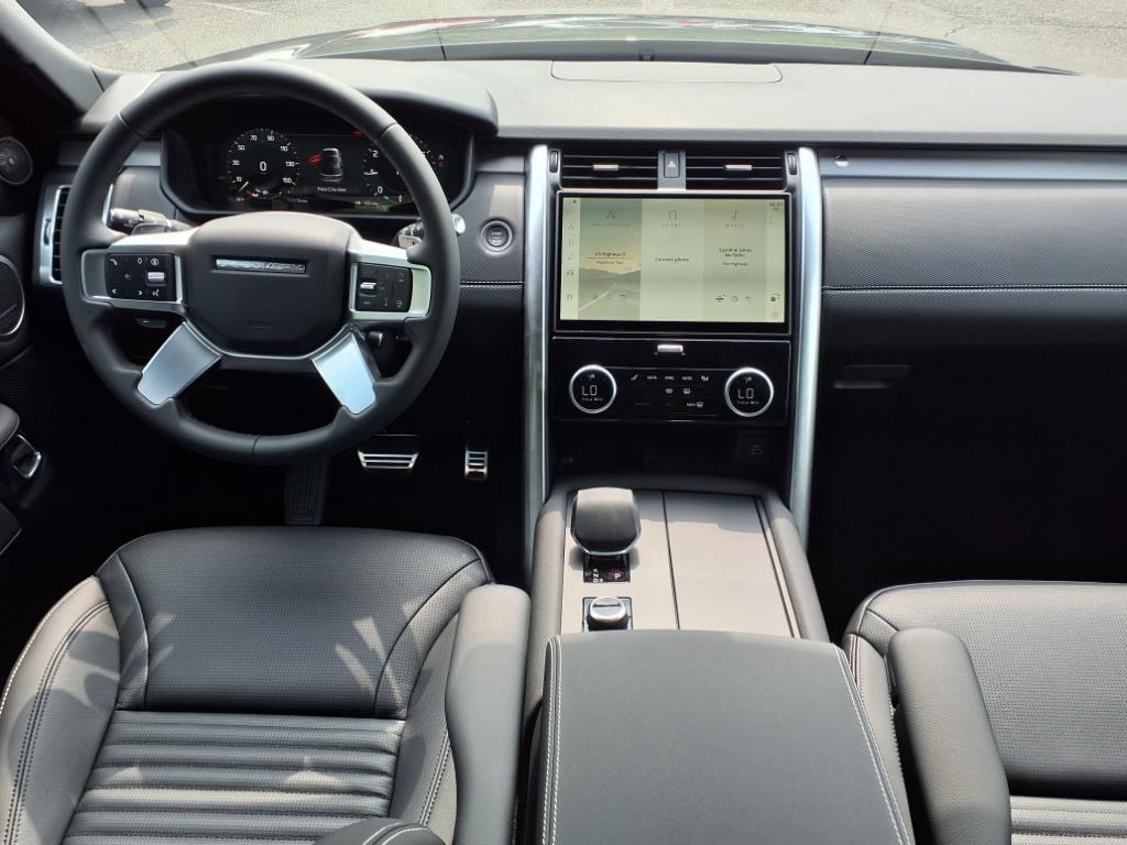 2025 Land Rover Discovery SE photo 4