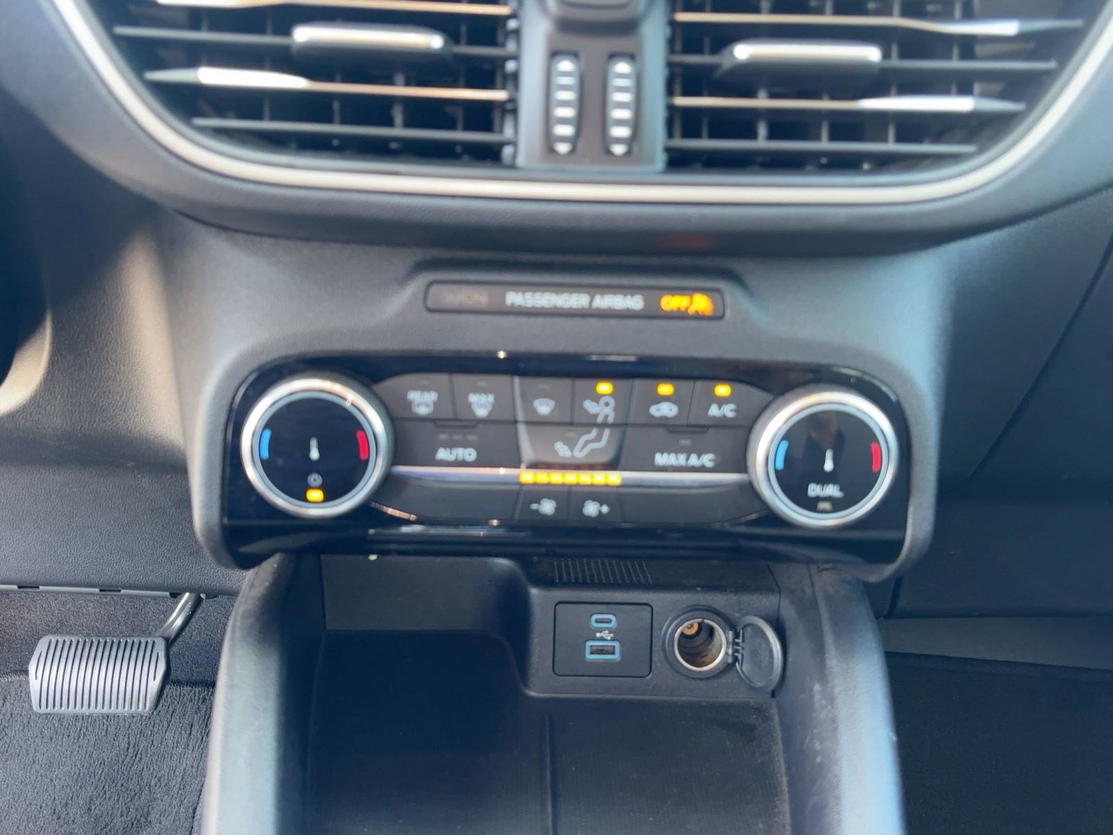 2022 Ford Escape SE photo 17