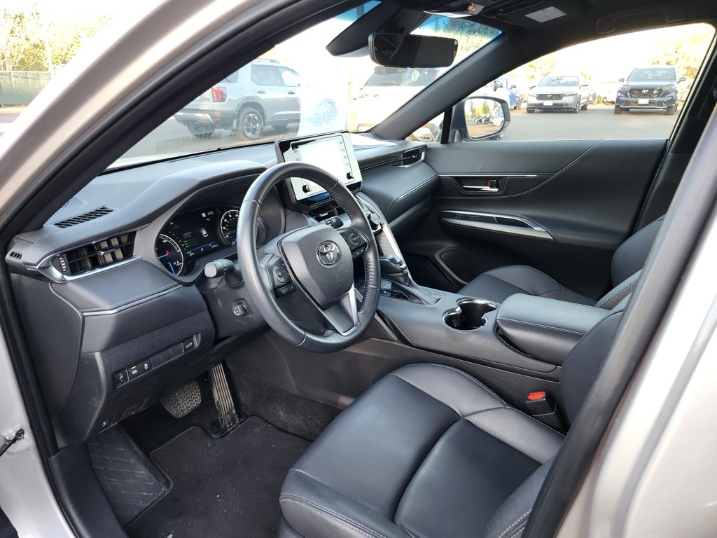 2022 Toyota Venza XLE photo 10