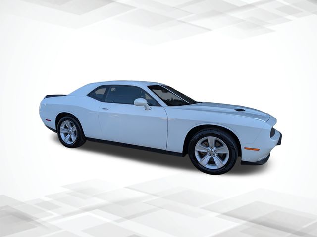 2023 Dodge Challenger SXT photo 2