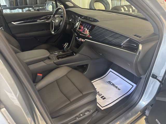 2025 Cadillac XT6 Premium Luxury photo 32