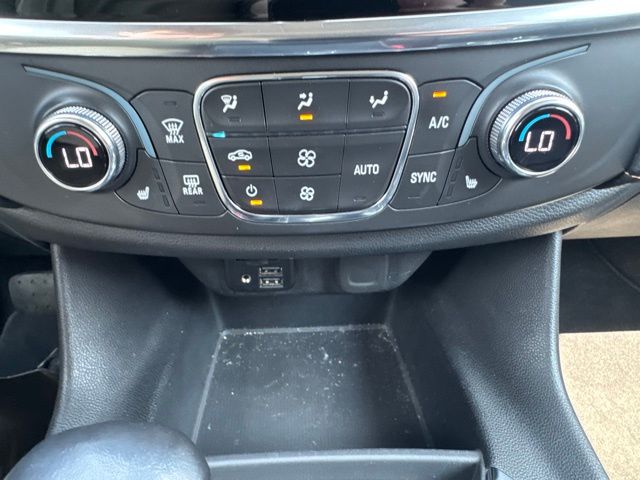 2021 Chevrolet Traverse Leather photo 28