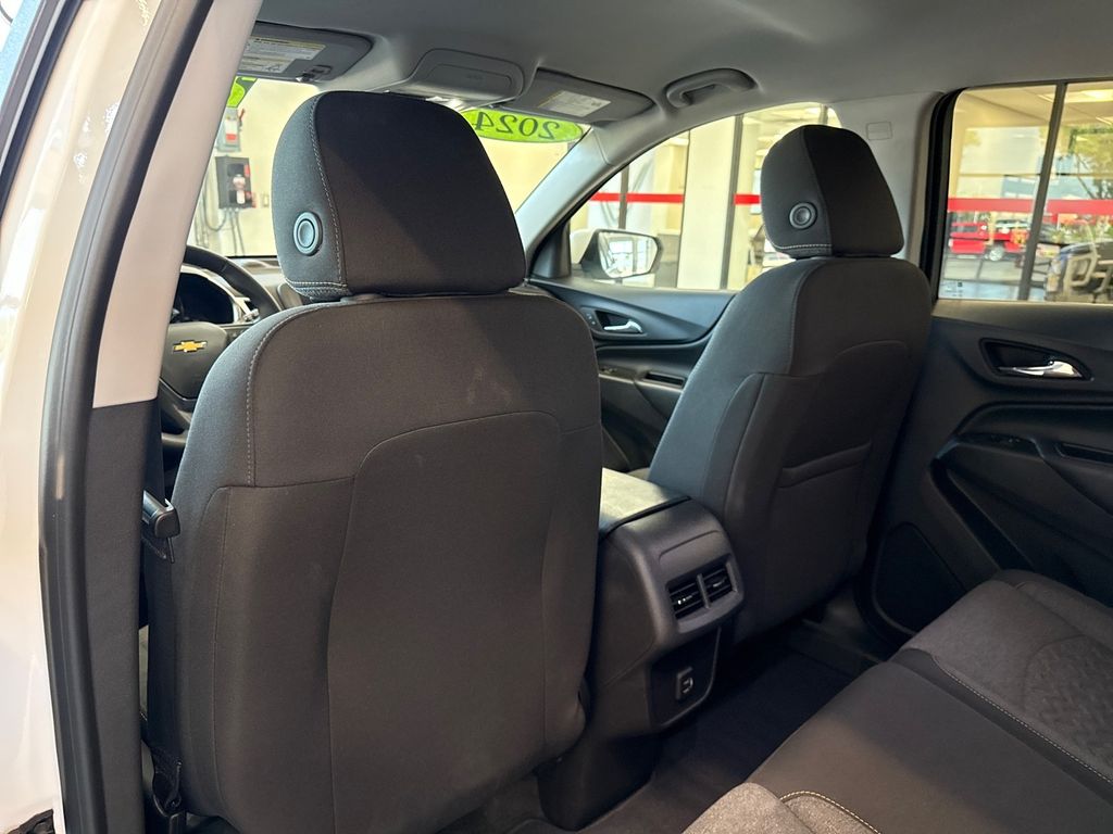 2024 Chevrolet Equinox LT photo 15
