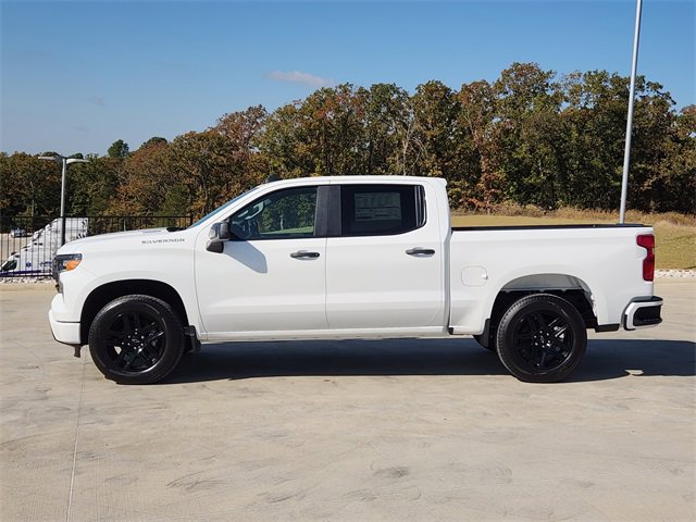 2026 Chevrolet Silverado 1500 Custom photo 3