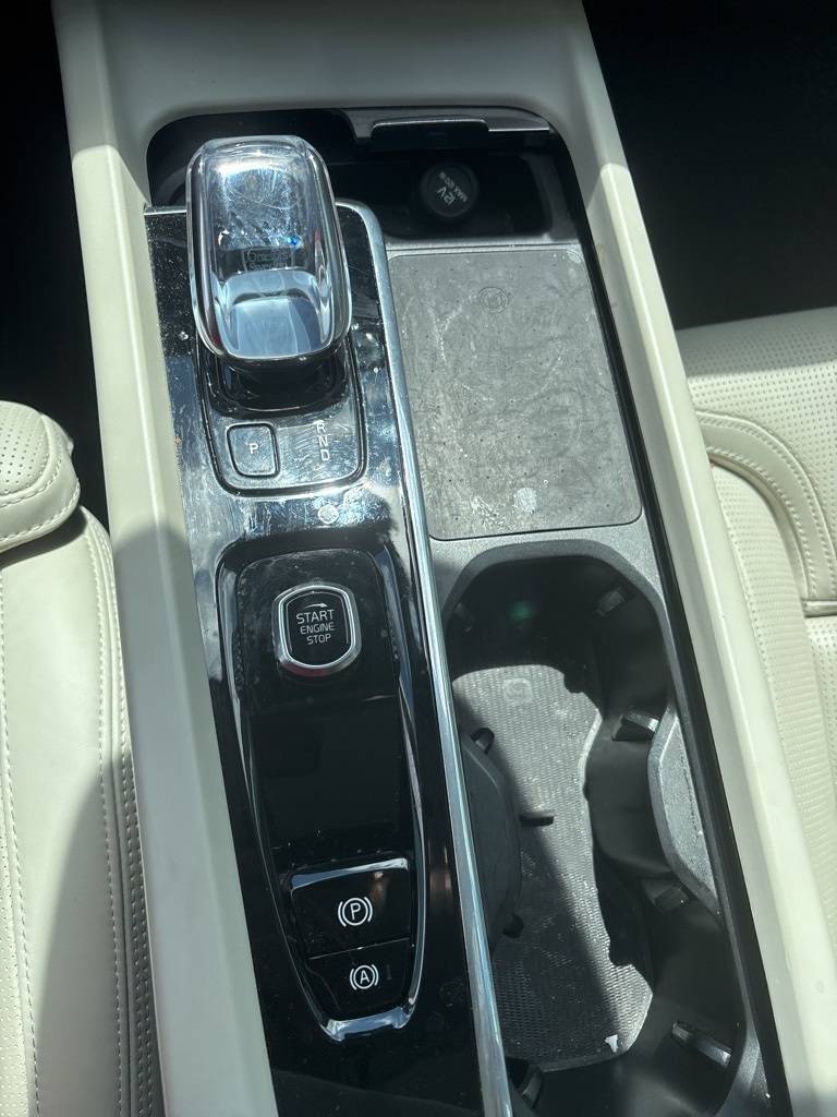 2022 Volvo XC60 B5 Inscription photo 38