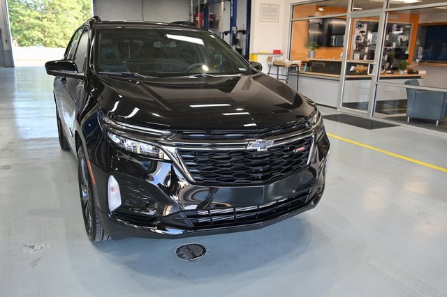 2023 Chevrolet Equinox RS photo 3