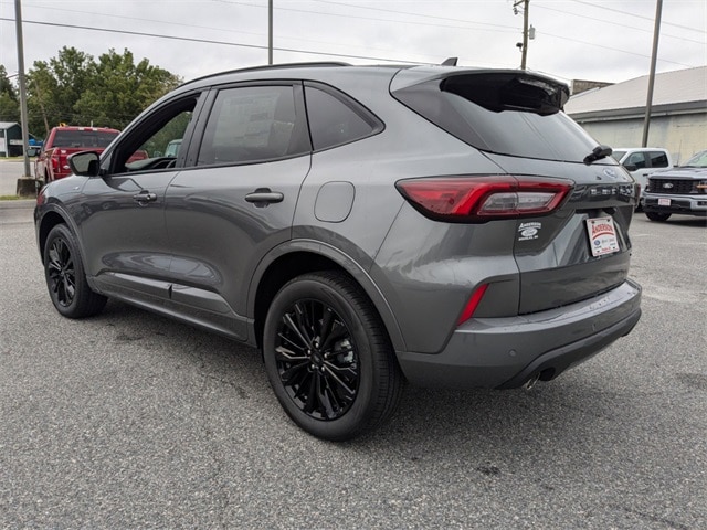 2024 Ford Escape ST-Line Elite photo 6