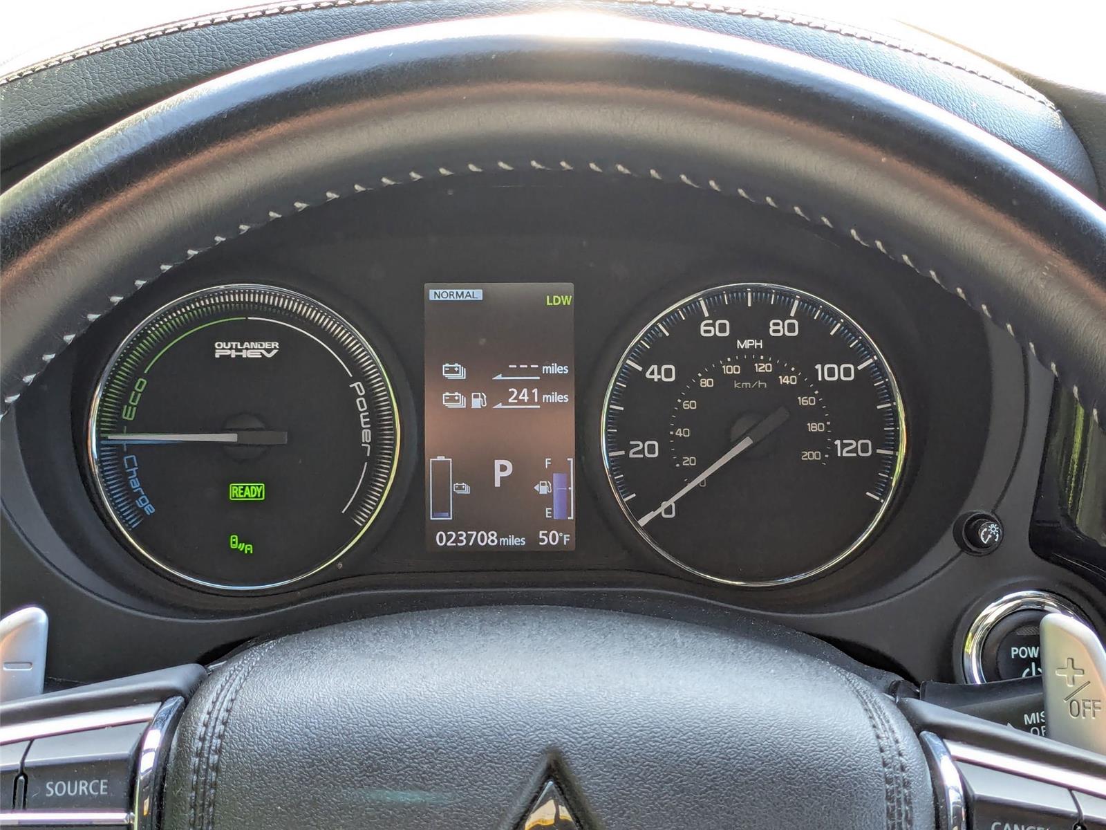 2020 Mitsubishi Outlander PHEV SEL photo 19