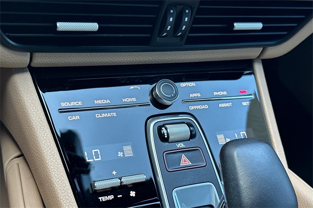 2021 Porsche Cayenne Base photo 17