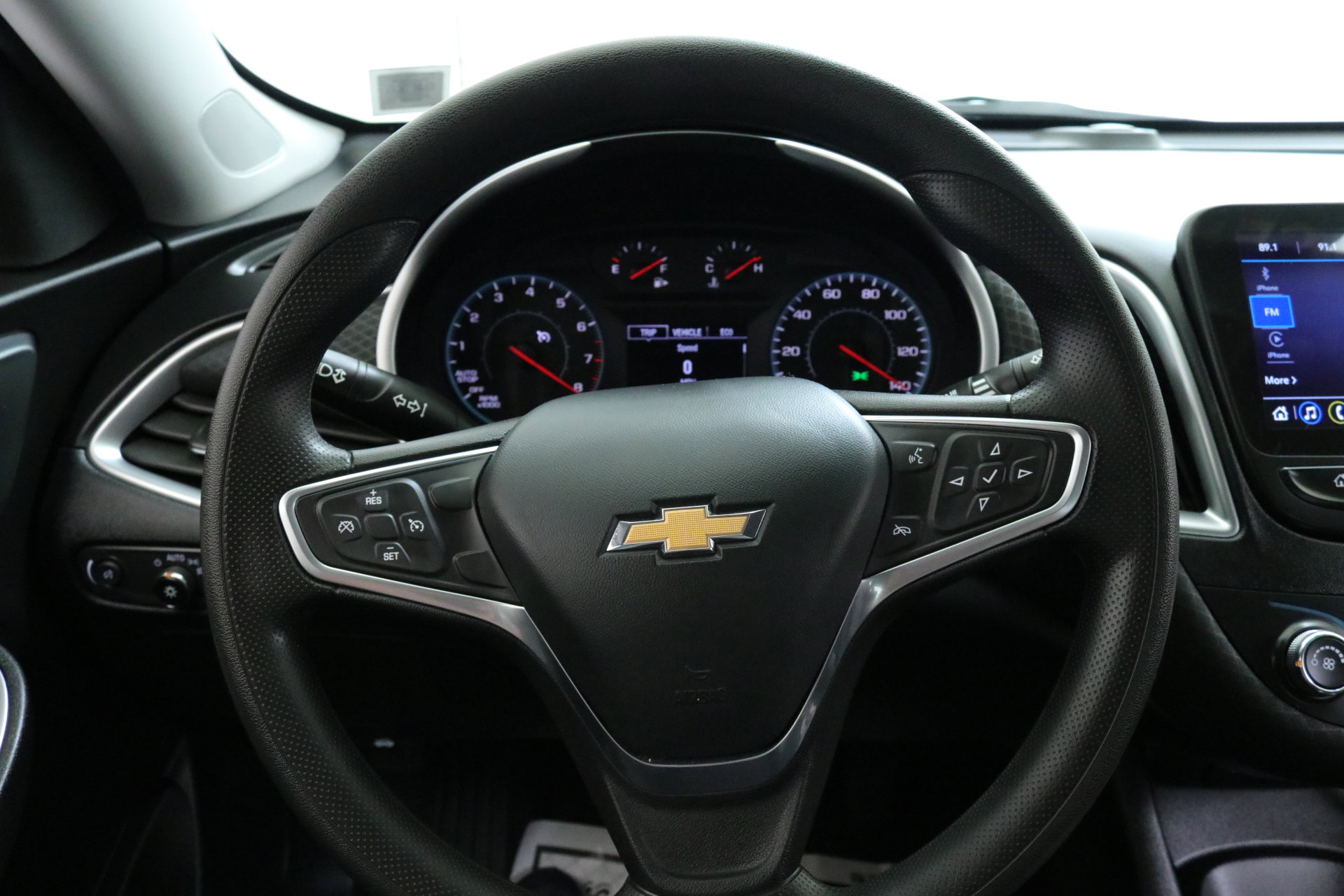 2022 Chevrolet Malibu LS photo 12