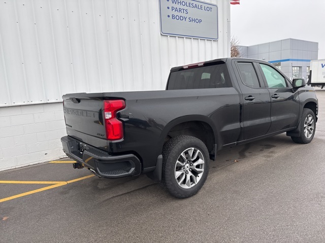 2020 Chevrolet Silverado 1500 RST photo 3