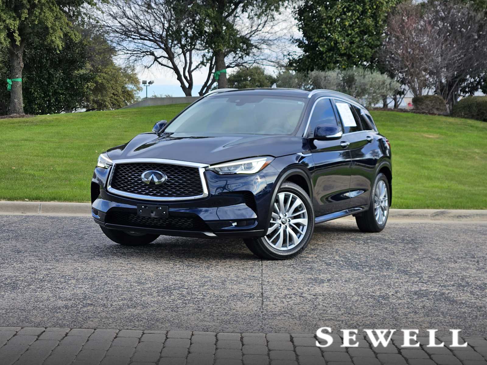 2023 INFINITI QX50 Luxe