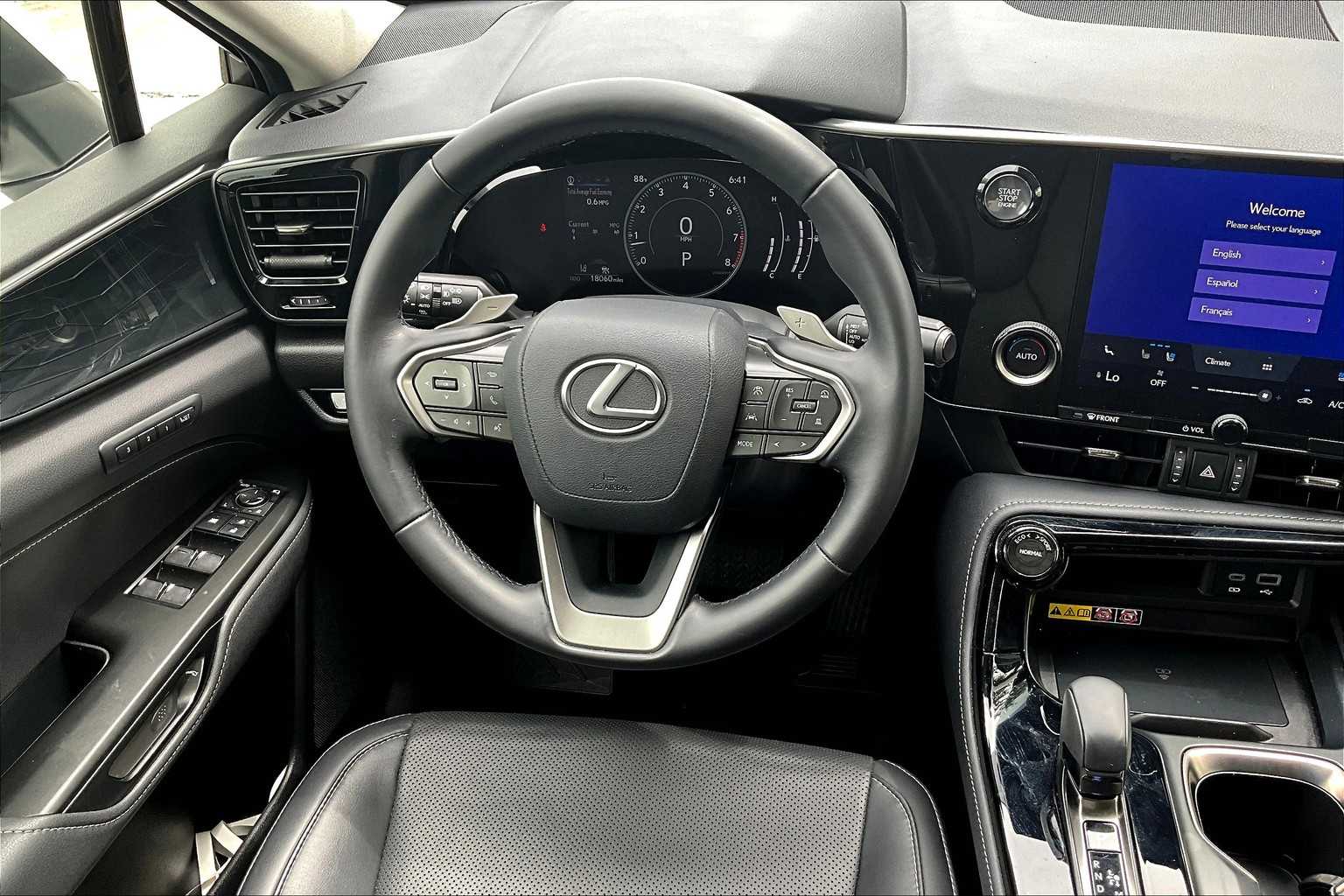 2025 Lexus NX Premium photo 4