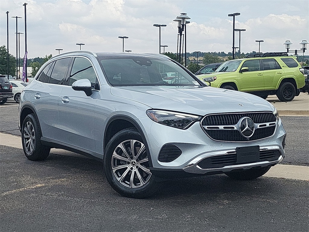 2023 Mercedes Benz GLC 300 4MATIC photo 2