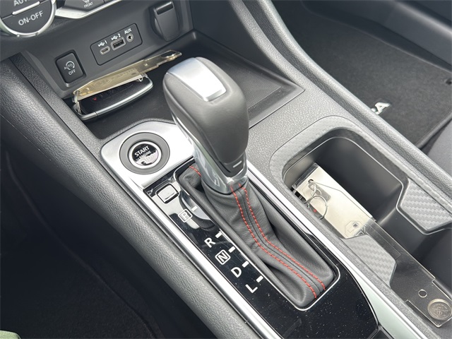 2025 Nissan Sentra SR photo 19