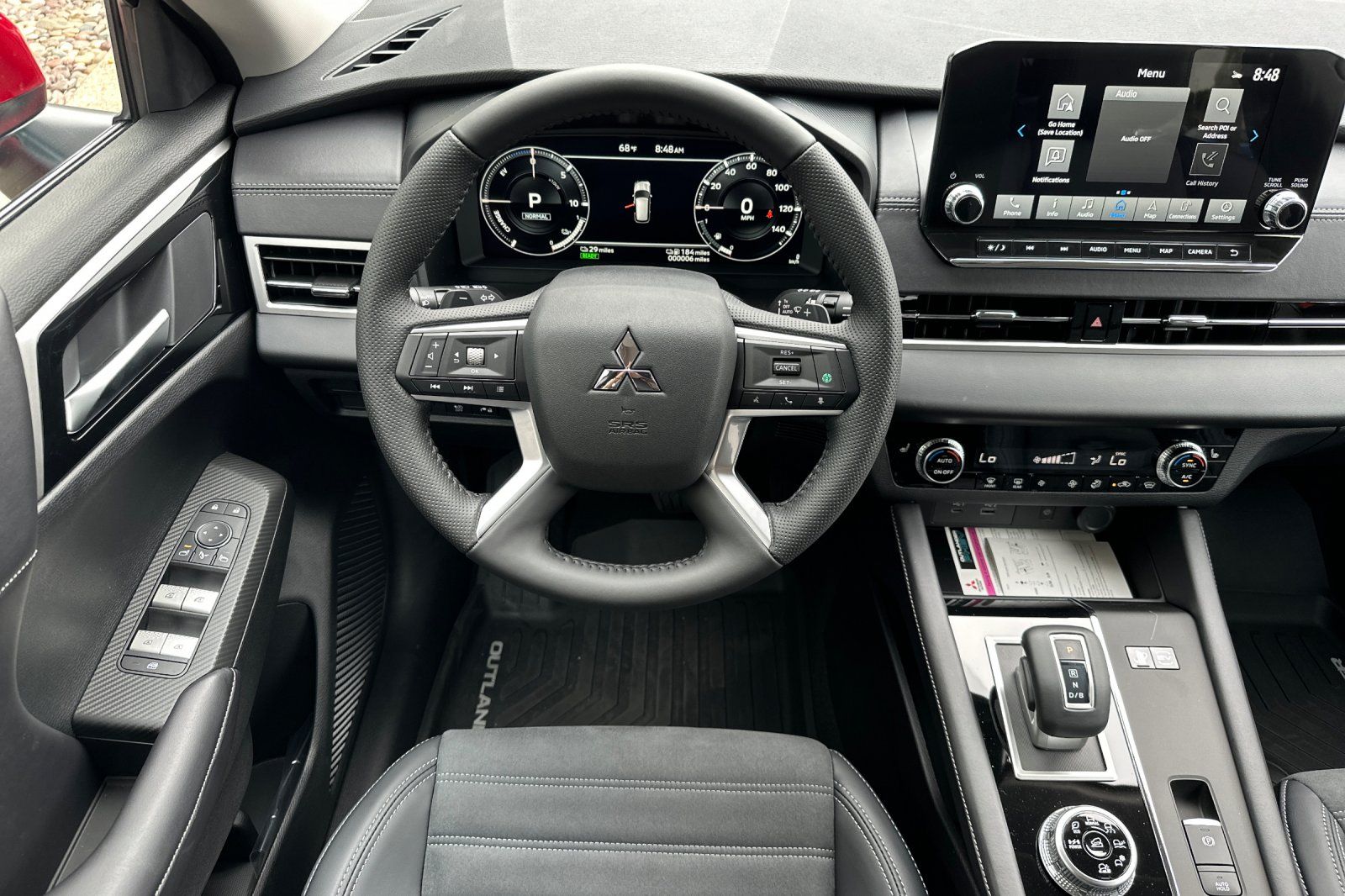 2025 Mitsubishi Outlander PHEV SE photo 13