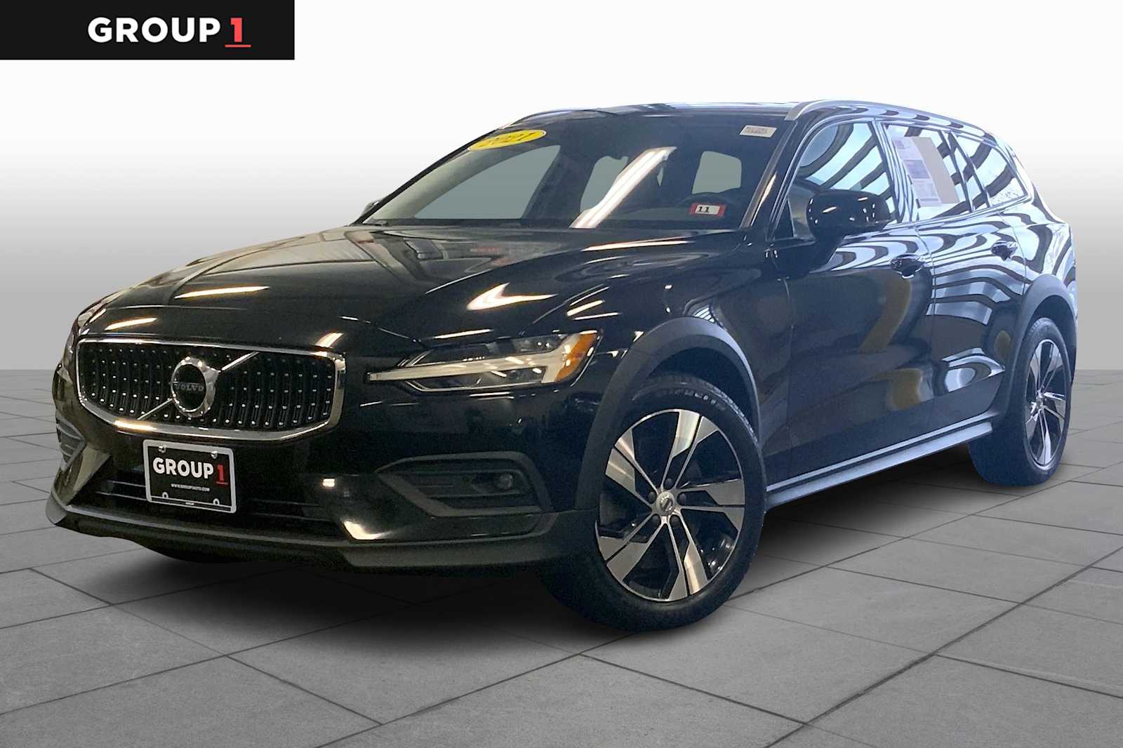 Pre-Owned 2022 Volvo XC60 Momentum B5 AWD in Danvers #N1091480