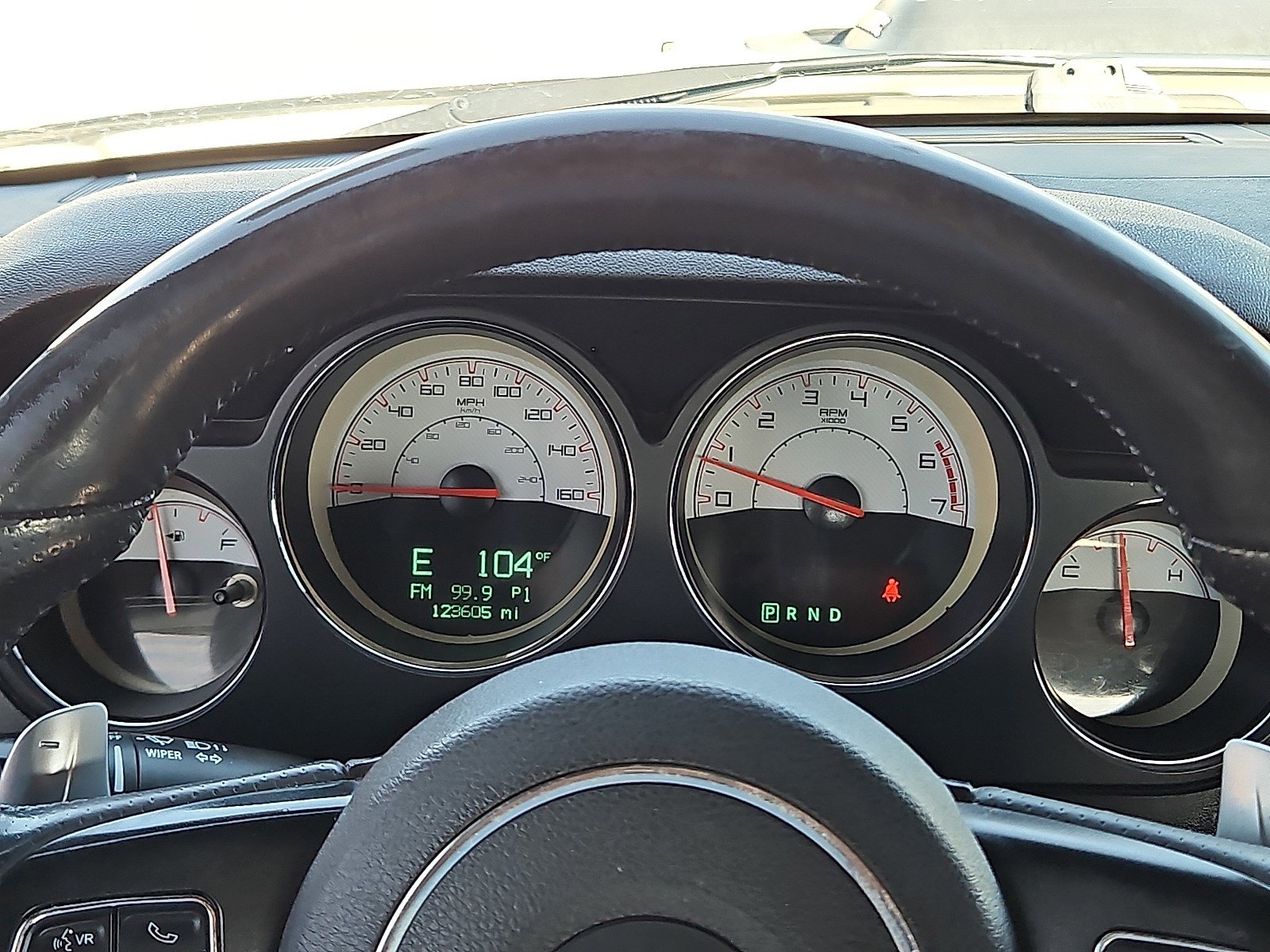 2014 Dodge Challenger R/T photo 27