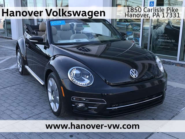 2019 Volkswagen Beetle SE's photo
