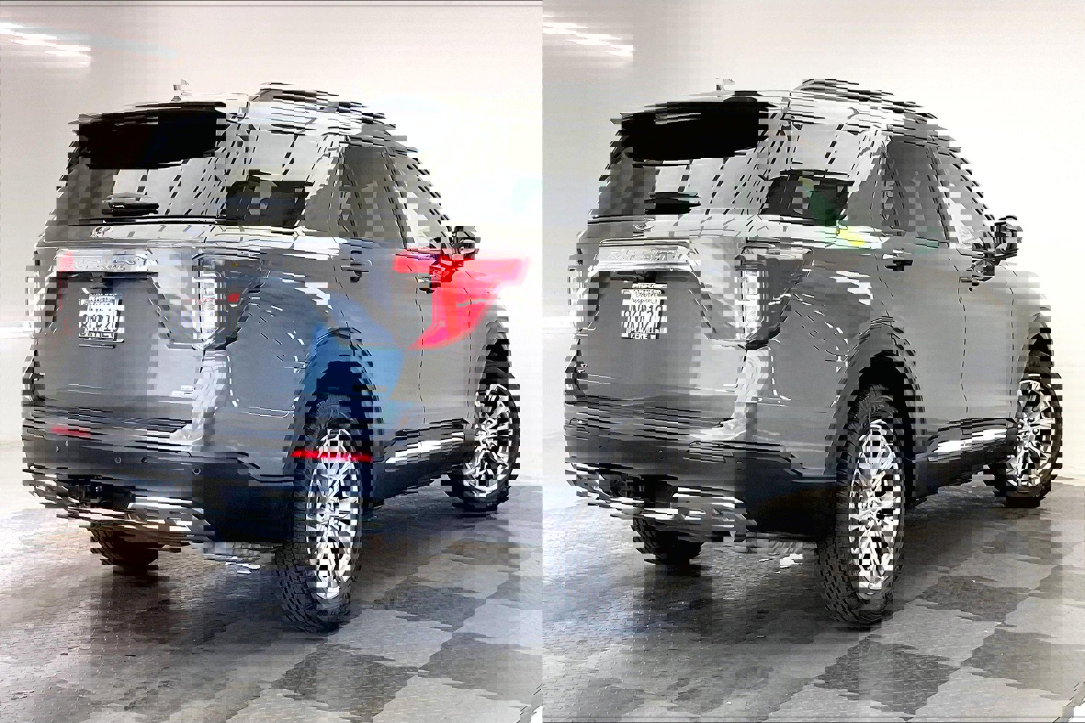 2020 Ford Explorer XLT photo 11
