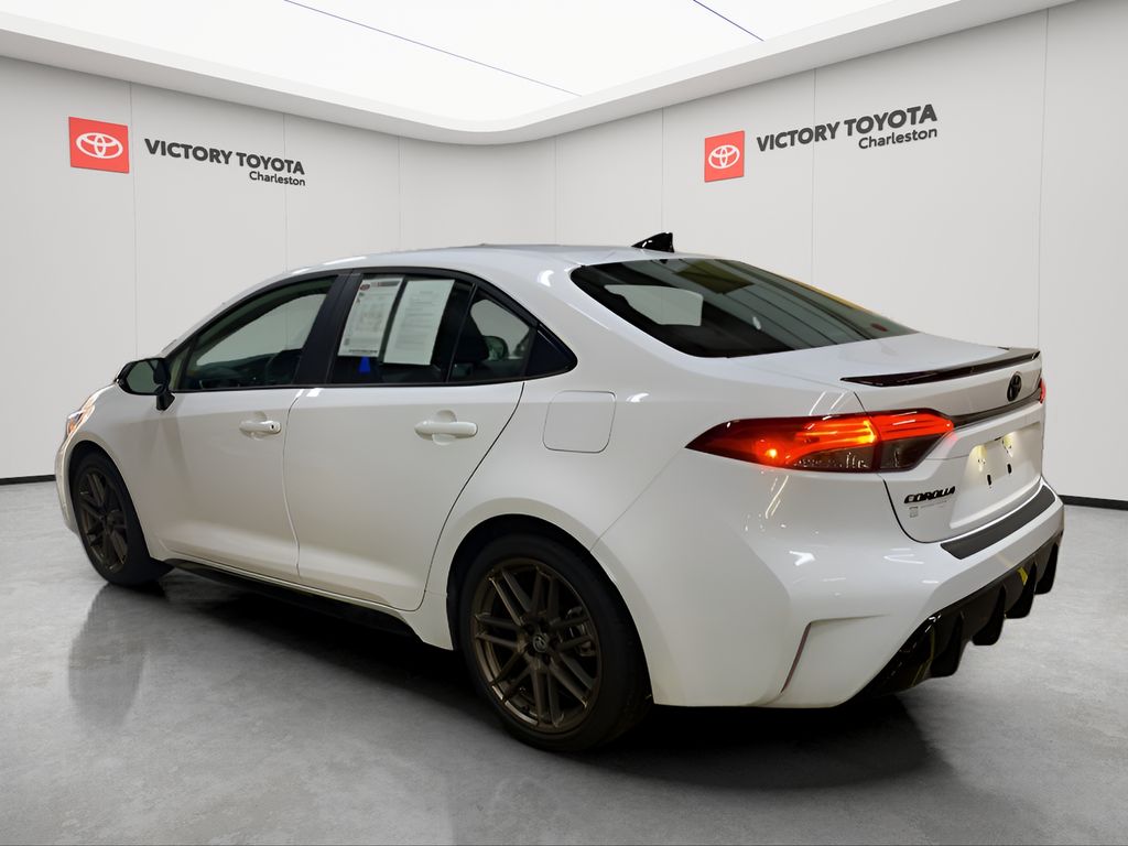 2024 Toyota Corolla SE photo 3